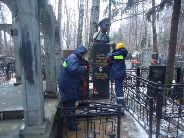 Уход за могилой на введенском кладбище